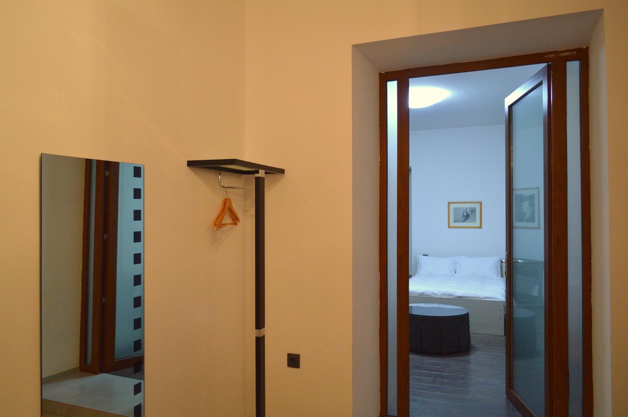 Deluxe Apartment ティビリシ エクステリア 写真