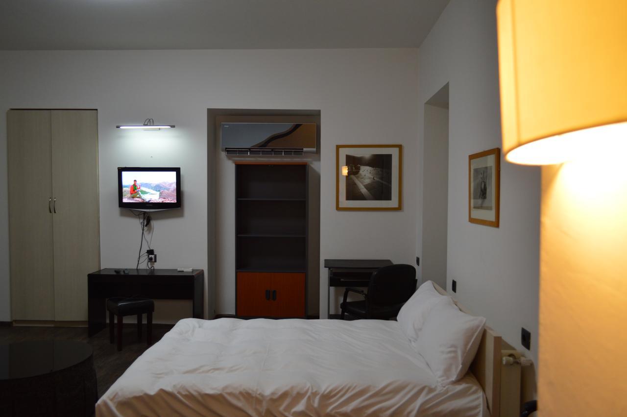 Deluxe Apartment ティビリシ エクステリア 写真